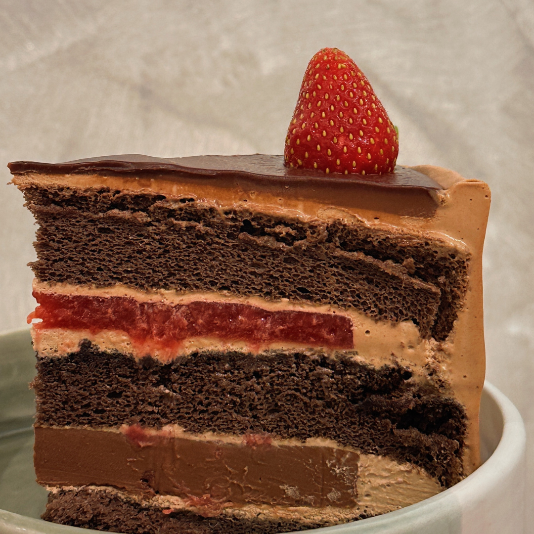 Chocolate Strawberry Cake