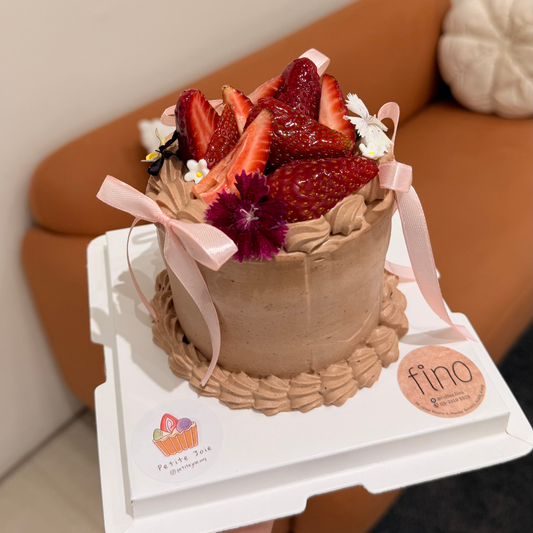 Chocolate Strawberry Cake